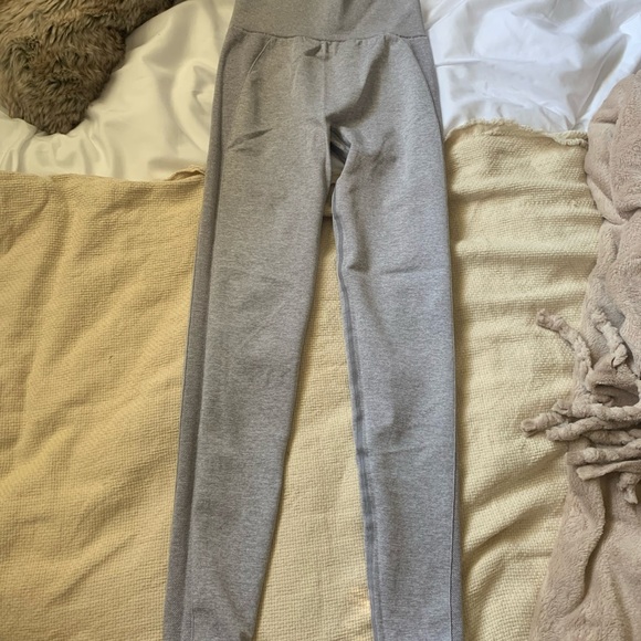 🦈Gymshark High Waisted Grey Flex Leggings🦈 - Picture 6 of 8